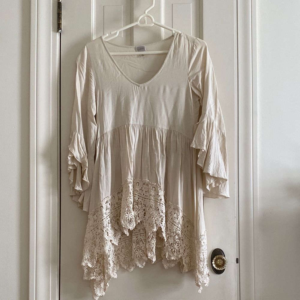 Cupio Cream Lace Trim Tunic